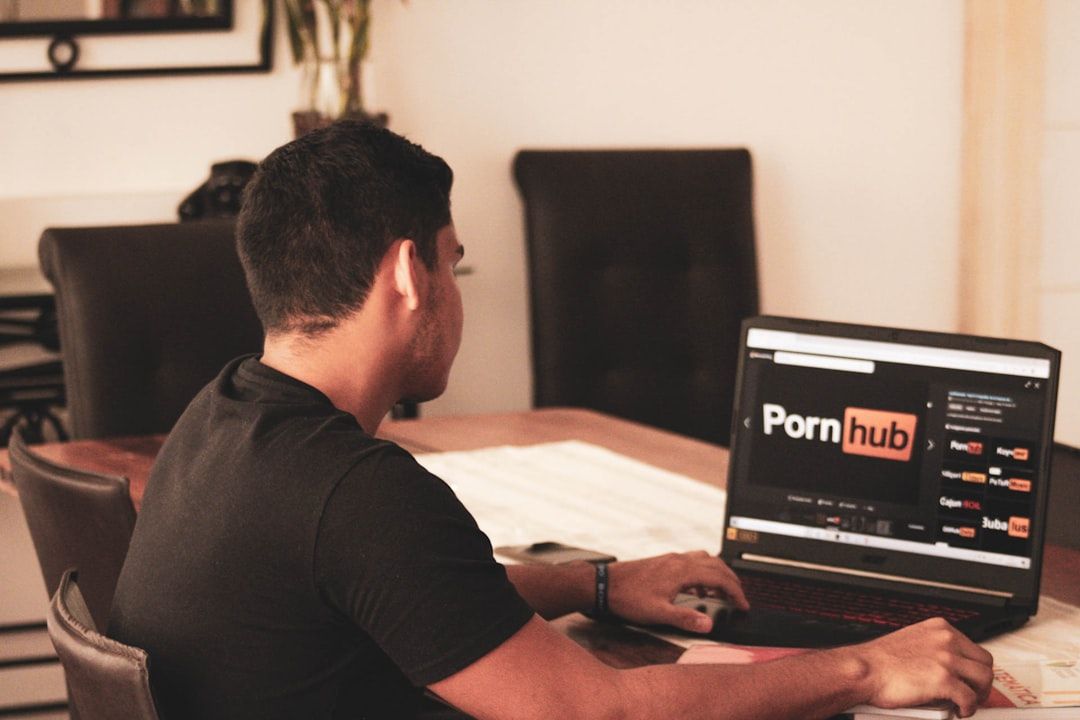 Exploring the Benefits of Online Form Builders for Small Businesses