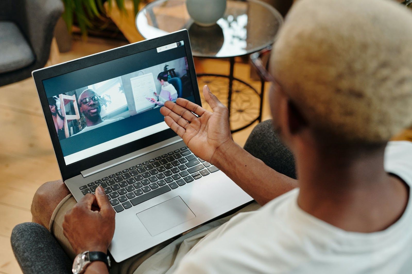 6 Hybrid Work Collaboration Tips for Marketing Teams